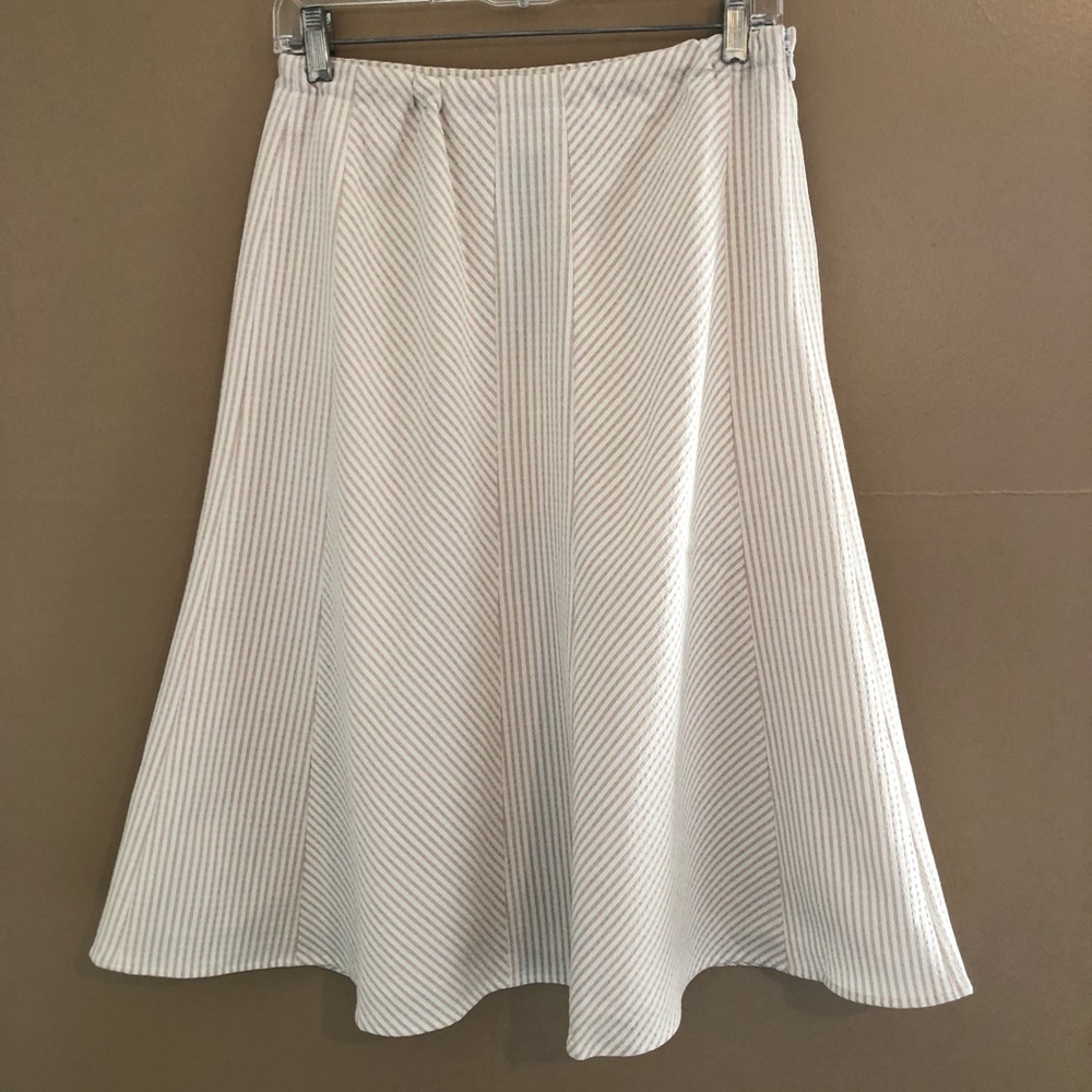 Beige White Lined Skirt New Size 8
